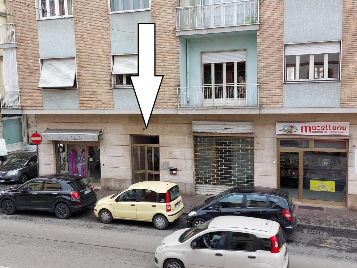 Asti Lovely Apartment Exterior foto