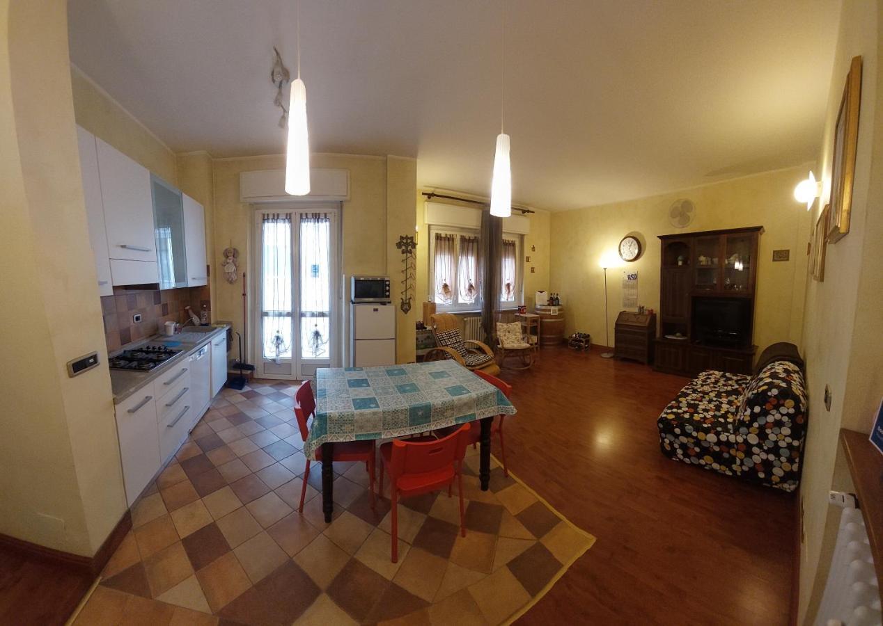Asti Lovely Apartment Exterior foto